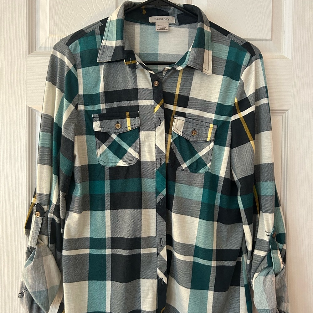 Passport White and Blue Notched Collar Button Down Shirt